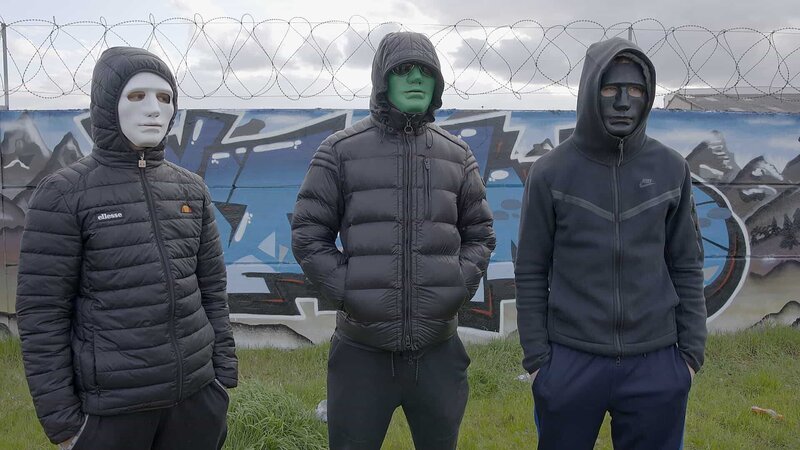 „Einfach mit dem Fahrrad rüber nach Holland“: Jakub (Name geändert) und seine Freunde verdienen am Drogenschmuggel mit. – Bild: ZDF und Beate Scherer./​Beate Scherer