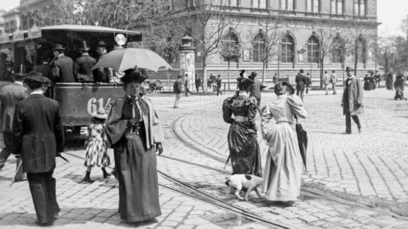 Die Wiener Ringstraße war schon zur Kaiserzeit beliebte Flaniermeile. – Bild: ORF Die Wiener Ringstraße war schon zur Kaiserzeit beliebte Flaniermeile. – Bild: ORF