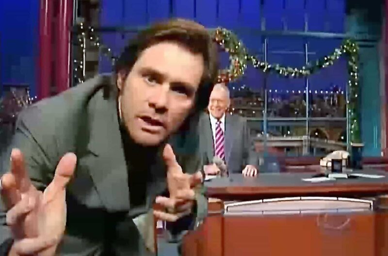 Jim Carrey ist ein Schauspieler, der ständig „too much“ ist und dessen Rollen auch die Entwicklung der amerikanischen Gesellschaft in Massenfilmen erzählen. – Bild: Bellota Films / © Bellota Films Jim Carrey ist ein Schauspieler, der ständig „too much“ ist und dessen Rollen auch die Entwicklung der amerikanischen Gesellschaft in Massenfilmen erzählen. – Bild: Bellota Films / © Bellota Films