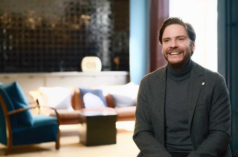 Daniel Brühl kann alles spielen – ob manischer Rennfahrer oder Marvel-Schurke. – Bild: Broadview TV / Daniel Brühl kann alles spielen – ob manischer Rennfahrer oder Marvel-Schurke. Daniel Brühl kann alles spielen – ob manischer Rennfahrer oder Marvel-Schurke. – Bild: Broadview TV / Daniel Brühl kann alles spielen – ob manischer Rennfahrer oder Marvel-Schurke.