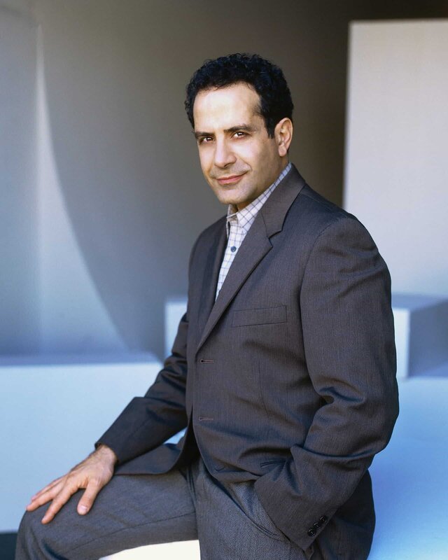 Adrian Monk (Tony Shalhoub) – Bild: Turner /​ (C) UNIVERSAL. ALL RIGHTS RESERVED.