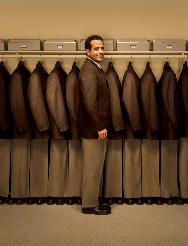 Ordnung ist für Adrian Monk (Tony Shalhoub) das ganze Leben … – Bild: Turner /​ (C) UNIVERSAL. ALL RIGHTS RESERVED.