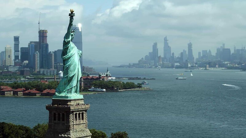 1884 konstruiert Eiffel das Innengerüst der New Yorker Freiheitsstatue. Unter ihrem Kleid trägt die „Lady Liberty“ ein 46 Meter hohes Stahlgerüst. – Bild: ZDF und Christophe Blais./Christophe Blais 1884 konstruiert Eiffel das Innengerüst der New Yorker Freiheitsstatue. Unter ihrem Kleid trägt die „Lady Liberty“ ein 46 Meter hohes Stahlgerüst. – Bild: ZDF und Christophe Blais./Christophe Blais