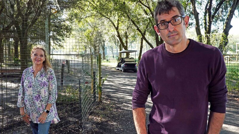 Louis Theroux, Carole Baskin – Bild: ZDF und Jack Rampling /​ Mindhouse./​Jack Rampling /​ Mindhouse