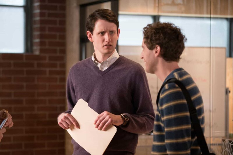 L-R: Donald ‚Jared‘ Dunn (Zach Woods) und Richard Hendricks (Thomas Middleditch) – Bild: S: Sky Atlantic HD /​ Die Verwendung ist nur bei redak /​ © 2018 Home Box Office, Inc. All rights reserved. HBO® and all related programs are the property of Home Box Office, Inc.
