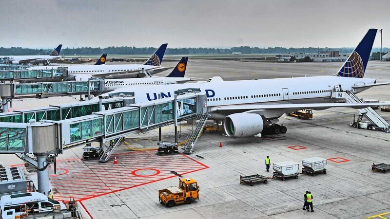 Bildunterschrift: Auf dem Flughafen München landen und starten pro Stunde etwa 90 Flugzeuge. – Bild: WELT