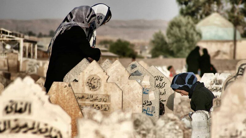 Der Irak wird seit Jahrzehnten von Kriegen erschüttert. Allein zwischen 2003 und 2008 sollen bis zu einer Millionen Menschen getötet worden sein. – Bild: ZDF und Shutterstock./​Shutterstock