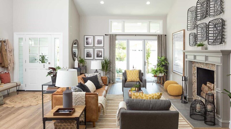 Host Jasmine Roth leveled the floors and removed a post to give the Legg’s the family room of their dreams, as seen on HGTV’s Hidden Potential. – Bild: 2019, Discovery, Inc. All Rights Reserved.