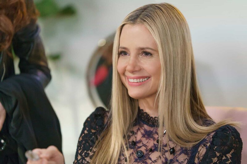 Modern Family S09E19 CHiPs und Salsa (Chips And Salsa) fernsehserien.de