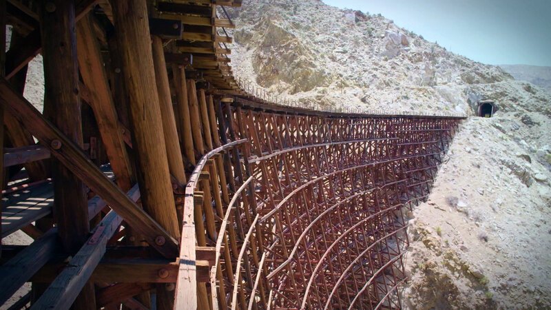 In Südkalifornien, USA, liegt ein Schatz amerikanischer Ingenieursgeschichte verborgen: Die Goat Canyon Trestle Bridge. – Bild: BILD