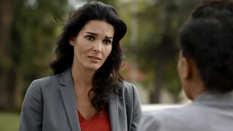 Jane Rizzoli (Angie Harmon) – Bild: 2016 Turner Broadcasting System, Inc. A Time Warner Company. All Rights Reserved