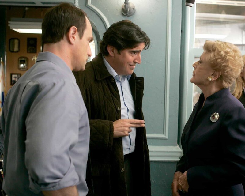 L-R Christopher Meloni as Det. Elliot Stabler, Alfred Molina as Gabriel, Angela Lansbury as Eleanor Duvall – Bild: 2005 Universal Network Television ©13TH STREET Photocredit Mandatory, Editorial Use Only, NO archive, NO Resale