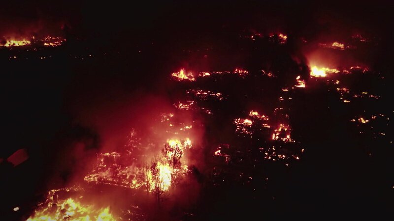 Die Flächenbrände in Kalifornien verschlingen über viertausend Quadratmeter Land pro Minute. – Bild: BILD