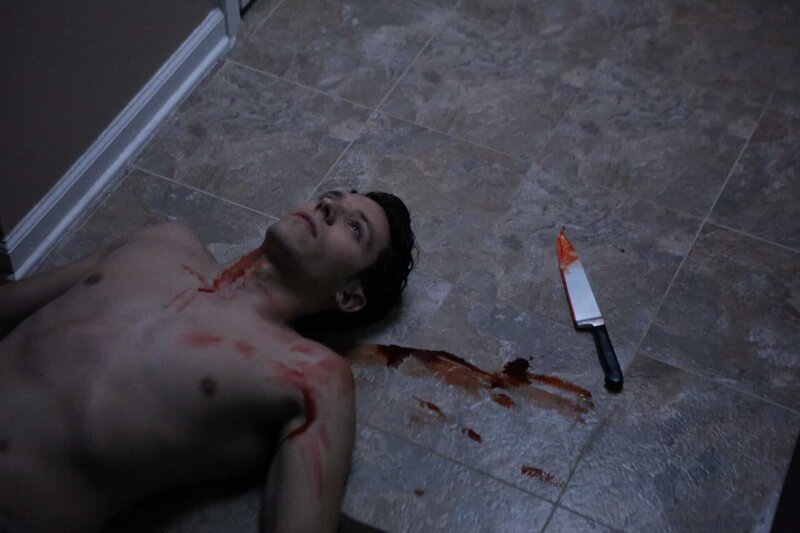 Travis’ dead body is on a bathroom floor. – Bild: TLC