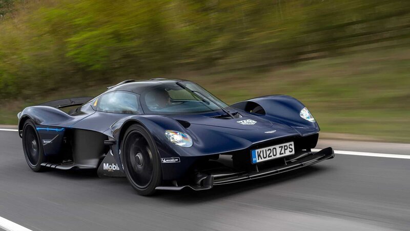 Der Hybrid-Supersportwagen Aston Martin Valkyrie wurde sowohl für die Straße als auch die Rennstrecke entwickelt. – Bild: N24 Doku