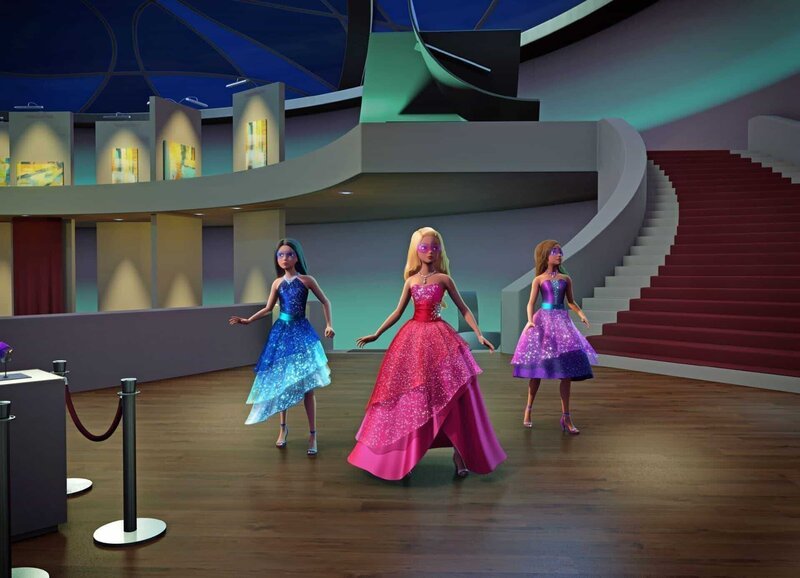Auf einem festlichen Ball müssen Renée, Barbie und Teresa (v.l.) die Diebin ausfindig machen und stoppen. – Bild: Universal Studios Inc.