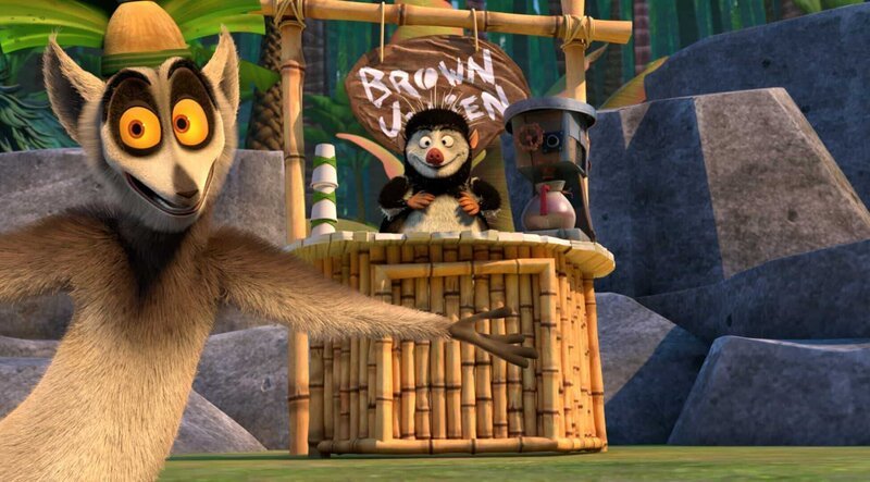 Julien finds a bag of coffee beans in the Cove of Wonders and gets the entire lemur community hooked on caffeine. – Bild: ORF/​Universal