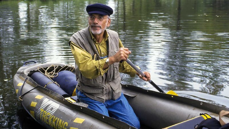 Vom Ursprung bis zur Mündung ins Meer: Peter (Peter Lustig) folgt dem Fluss in seinem Lauf und begibt sich auf eine echte Abenteuerreise. – Bild: ZDF und studio tv.