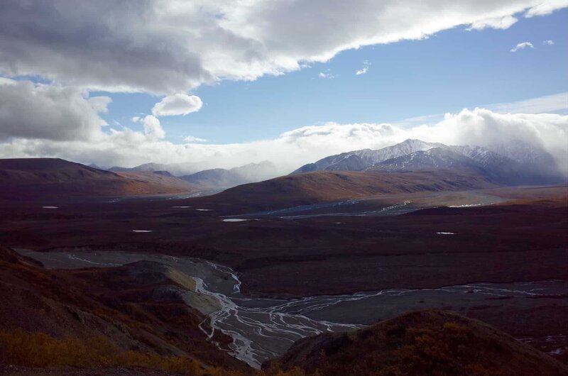 Der Denali-Nationalpark im Zentrum von Alaska ist mit seinen fast 25 000 Quadratkilometern größer als Mecklenburg-Vorpommern. – Bild: ZDF und Till Lehmann