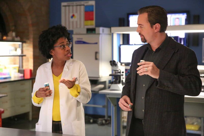 Kasie Hines (Diona Reasonover, l.); Timothy McGee (Sean Murray, r.) – Bild: MMXVI by CBS Studios Inc.All rights reserved.