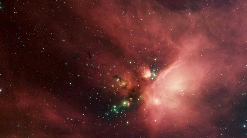 Das Sternentstehungsgebiet „Rho Ophiuchi“, etwa 407 Lichtjahre von der Erde entfernt. Solche Staubwolken sind die Geburtsstätten neuer Planetensysteme. Auch die Erde – und somit der Mensch – sind aus solchem Sternenstaub entstanden. – Bild: N24 Doku