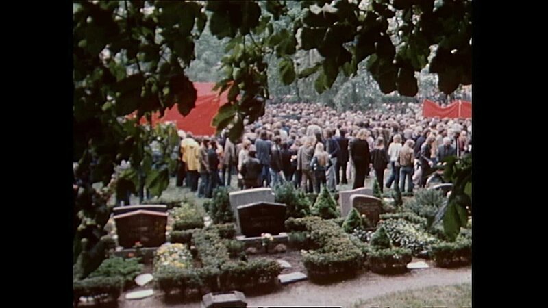 Beisetzung von Ulrike Meinhoff am 15. Mai 1976 in Berlin-Marienfelde – Bild: Spiegel Geschichte