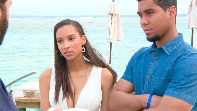 Ceair Chantel Wylie De Jimeno and Pedro J. Jimeno Morel are stressed when they speak with wedding planner, Jaime Frias, about the seating arrangement for the wedding. – Bild: TLC /​ Discovery Communications
