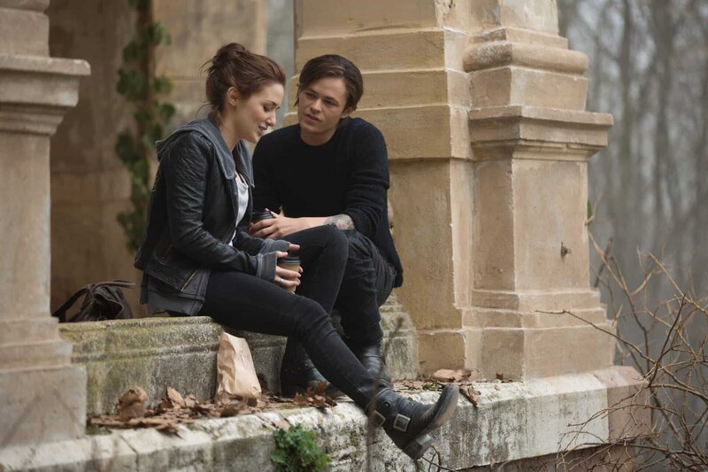 (v.l.n.r.) Luce (Addison Timlin); Cam (Harrison Gilbertson) – Bild: WildBunch /​ David Lukacs Lizenzbild frei