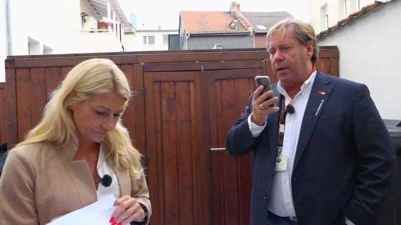 Nina Müller und Michael Brühmann von MB-Inkasso in Frankfurt – Bild: RTL Zwei