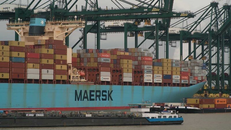 Der Hafen von Antwerpen ist auch ein Umschlagplatz illegaler Substanzen. Die Verwendung des sendungsbezogenen Materials ist nur mit dem Hinweis und Verlinkung auf RTL+ gestattet. – Bild: RTL /​ Munz Media GmbH