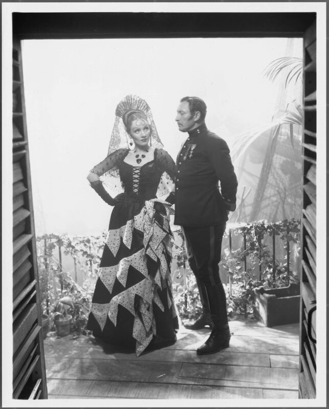 Der Teufel ist eine Frau – Bild: 1935 EMKA, LTD. Copyright Renewed. All Rights Reserved. Lizenzbild frei