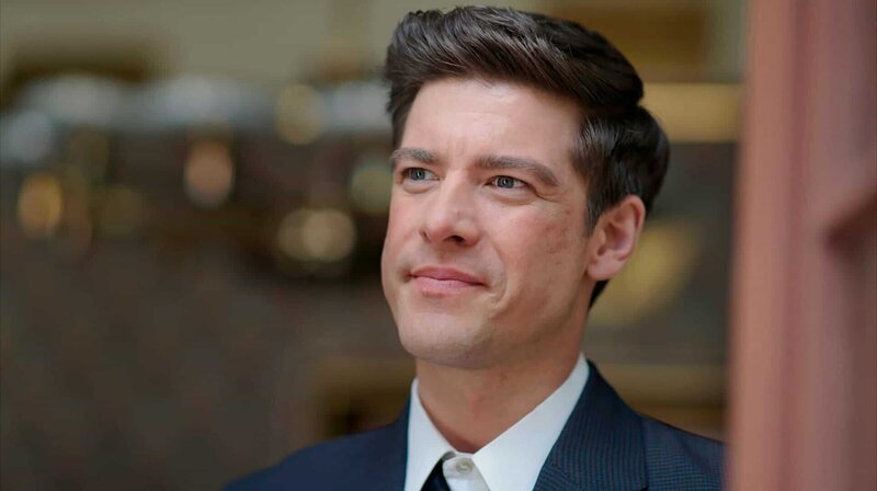 John F. Kennedy (Philipp Danne) kurz vor seiner Rede 1963 am Schöneberger Rathaus. – Bild: rbb/NDR/Vincent PRODUCTIONS/Jan John F. Kennedy (Philipp Danne) kurz vor seiner Rede 1963 am Schöneberger Rathaus. – Bild: rbb/NDR/Vincent PRODUCTIONS/Jan