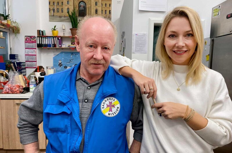 Sissy Metzschke bei der Bahnhofsmission – Bild: MDR