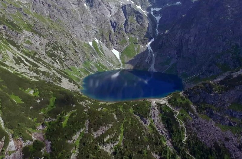 Ein Gletschersee der Hohen Tatra: der „schwarze See“ – Bild: Hans Jakobi /​ Ein Gletschersee der Hohen Tatra: der ?schwarze See?