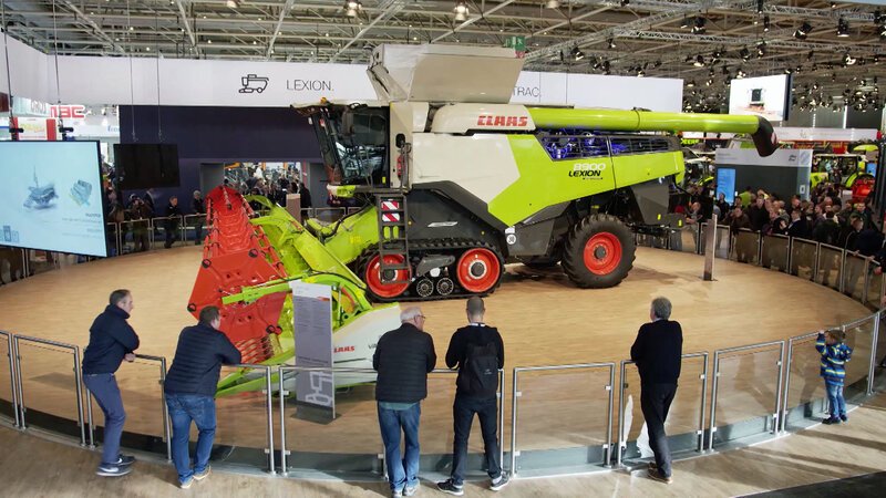 Die alle zwei Jahre stattfindende Agritechnica in Hannover ist die Weltmesse für alles, was mit Landmaschinentechnik zu tun hat. – Bild: BILD Die alle zwei Jahre stattfindende Agritechnica in Hannover ist die Weltmesse für alles, was mit Landmaschinentechnik zu tun hat. – Bild: BILD