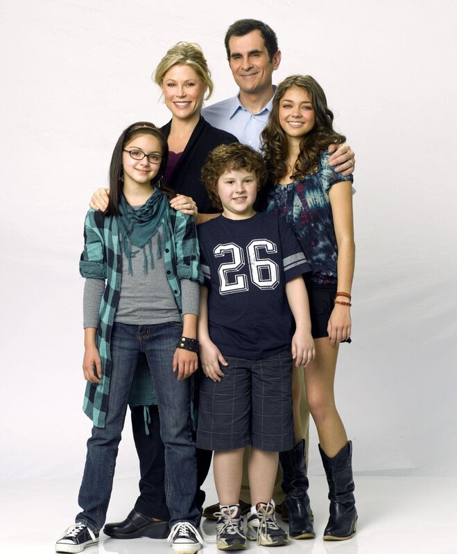 (im Uhrzeigersinn) Phil (Ty Burrell), Haley (Sarah Hyland), Luke (Nolan Gould), Alex (Ariel Winter) und Claire (Julie Bowen) – Bild: 20th Century Fox Television