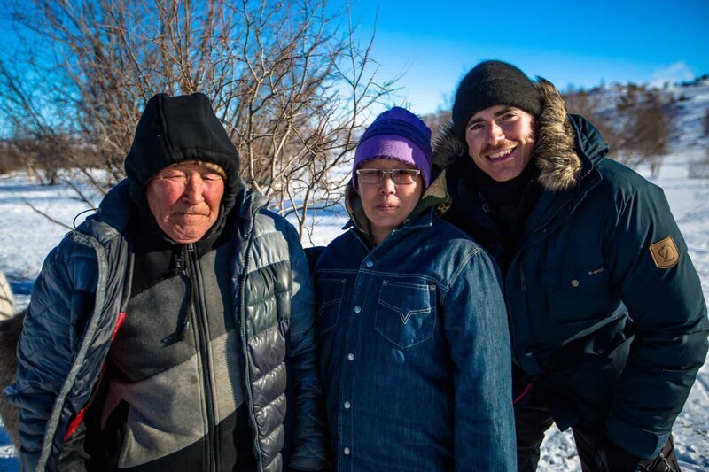 Picture shows_Simon Reeve with reindeer herders. Kamchatka, Russia – Bild: Spiegel TV Wissen (DE) /​ Craig Hastings /​ BBC /​ copyright BBC 2017