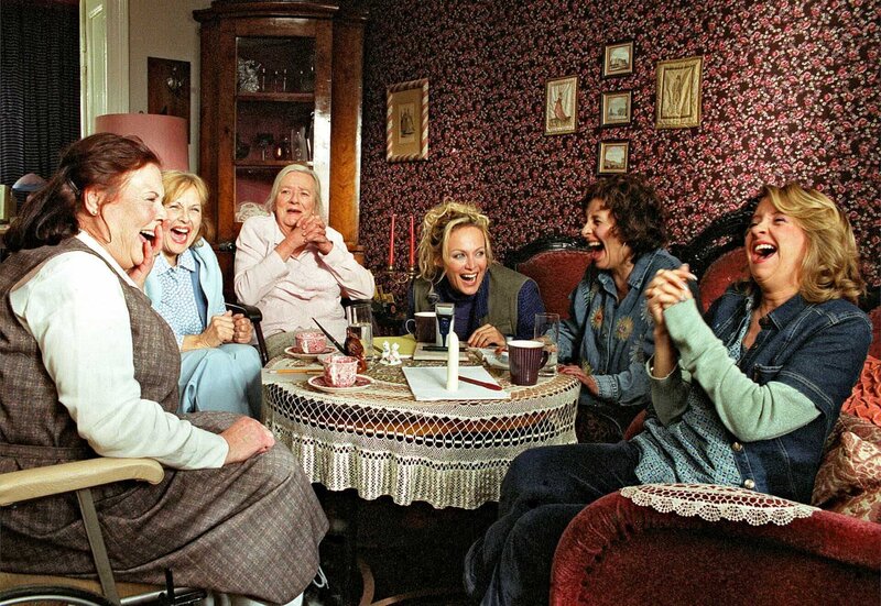 Willkommen in Lüsgraf – Bild: HR/​Degeto/​Susan R. Skelton