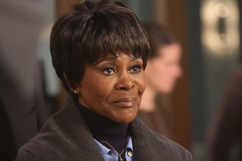 LAW & ORDER: SPECIAL VICTIMS UNIT -- „Hell“ Episode 1017 -- Pictured: Cicely Tyson as Ondine Burdett -- NBC Photo: Eric Liebowitz – Bild: NBC Universal, Inc ©13TH STREET Photocredit Mandatory, Editorial Use Only, NO archive, NO Resale