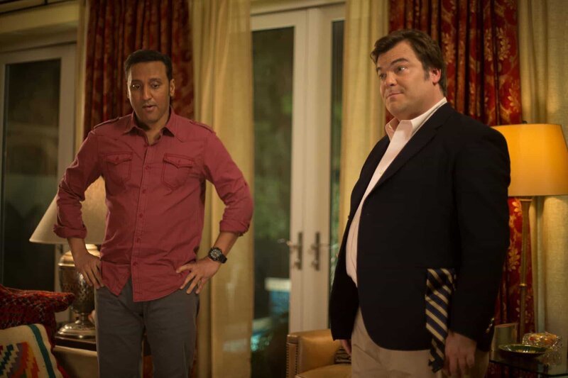 Left: Rafiq Massoud (Aasif Mandvi). Right: Alex Talbot (Jack Black). – Bild: 2015 Home Box Office, Inc. All rights reserved. HBO® and all related programs are the property of Home Box Office, Inc.