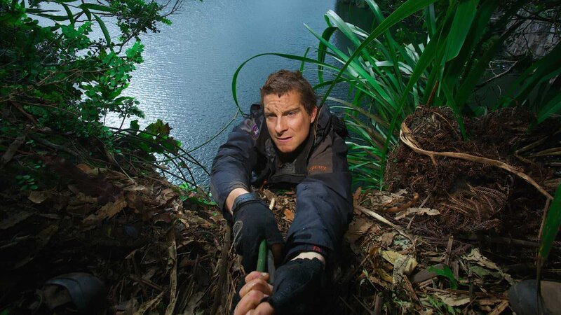 Discovery Channel’s, Man V’s Wild , Bear Grylls begins his decent off a cliff in Whakatane, located about 350 km north of Auckland in New Zealand onTuesday March 1, 2011. DISCOVERY COMMUNICATION /​ LUIS ENRIQUE ASCUI – Bild: LUIS ENRIQUE ASCUI /​ LUIS ENRIQUE ASCUI /​ 22544_151 /​ © 2011 Discovery Communications