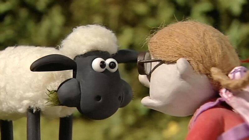 Freund oder Feind? Die Nichte des Farmers ist zu Besuch. Aug’ in Aug’ steht ihr Shaun gegenüber. – Bild: WDR/​Aardman Animation Ltd./​BBC