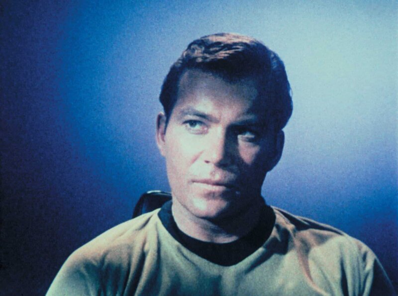 Captain Kirk (William Shatner) – Bild: AXN Sci-fi
