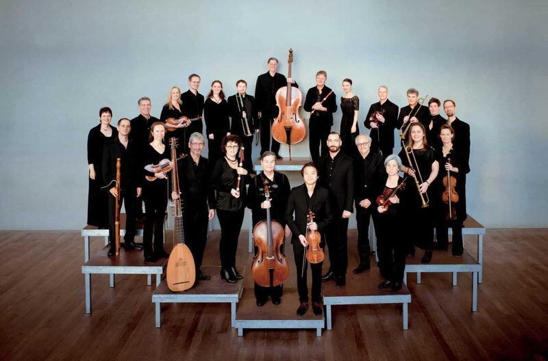 Mit fesselnder Expressivität und beeindruckender Homogenität und Präzision bringt die Niederländische Bachvereinigung die barocke Klangpracht des „Magnificat“ zur vollen Entfaltung. – Bild: Simon Van Boxtel  /​ © Simon Van Boxtel