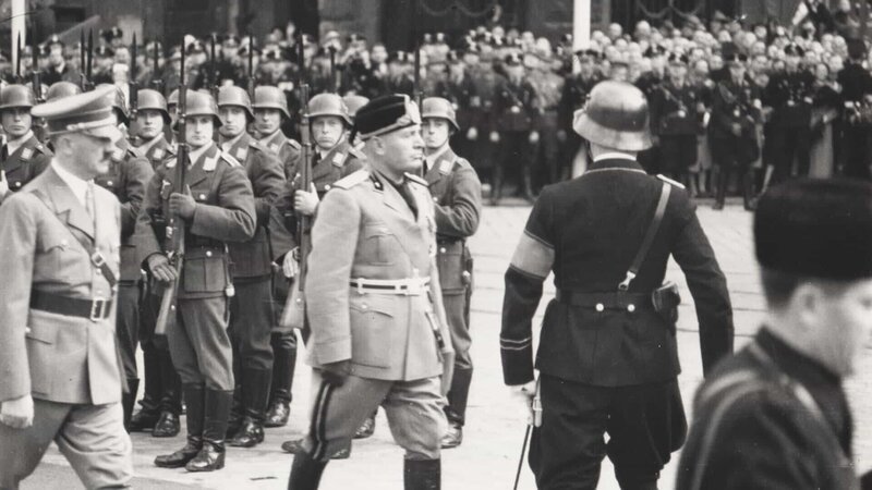 Hitler mit Mussolini im September 1937 in Berlin. – Bild: ZDF und SPIEGEL TV./​SPIEGEL TV