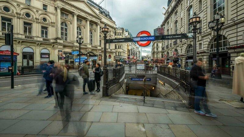 Londons U-Bahn ist die älteste der Welt. Mit einer derzeitigen Streckenlänge von 402 Kilometer mit 270 Stationen auf 11 Linien ist sie die drittlängste Untergrundbahn. – Bild: ZDF und Kim Lask /​ WMR 2020./​Kim Lask /​ WMR 2020
