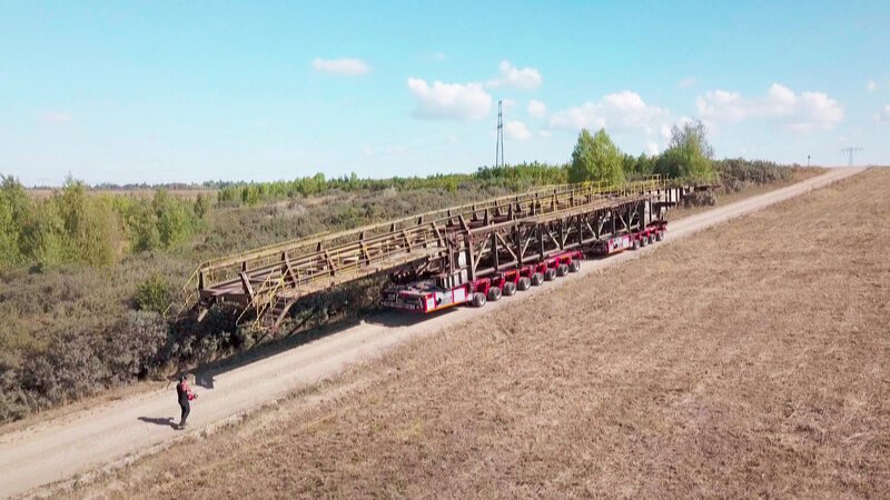 Selbstfahrer können mit einer Funkfernbedienung gesteuert werden. – Bild: BILD Selbstfahrer können mit einer Funkfernbedienung gesteuert werden. – Bild: BILD