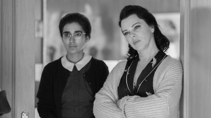 Ava Gardner (Debi Mazar, r) und Ana Mari (Inma Cuesta, l) – Bild: WDR/​Movistar Maria Heras
