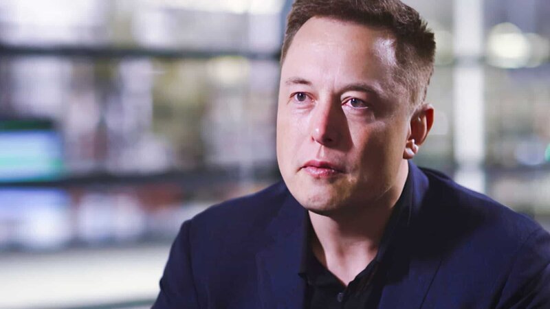 2008 hat Musk sein gesamtes Vermögen in die Unternehmen SpaceX und Tesla gesteckt. Dann kommt die Finanzkrise. – Bild: ZDF und 72 Films./​72 Films