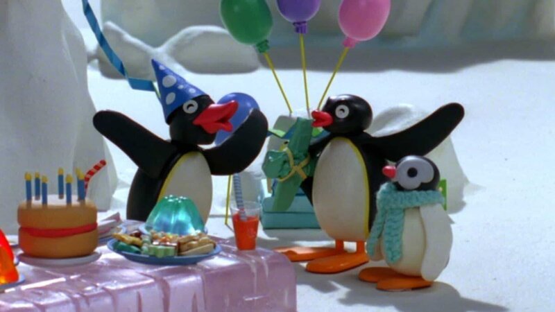 Guetnachtgschichtli Pingu Staffel 6 Folge 8 Pingu – Pingu und das Geschenk Pingu mit seiner Schwester an der Geburtstagsfeier. Copyright: SRF/​Joker Inc., d.b.a., The Pygos Group – Bild: SRF/​Joker Inc.